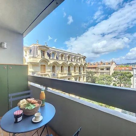 Nestor&jeeves - Pop Art - - Balcony